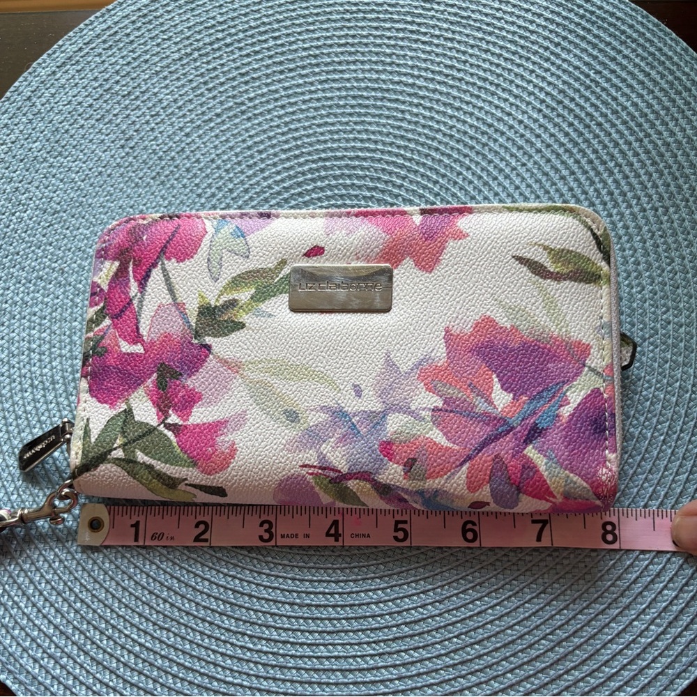 Liz Claiborne White and Pink Floral Wallet - Picture 10 of 10